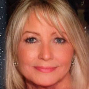 Meet your Posher, Carolyn